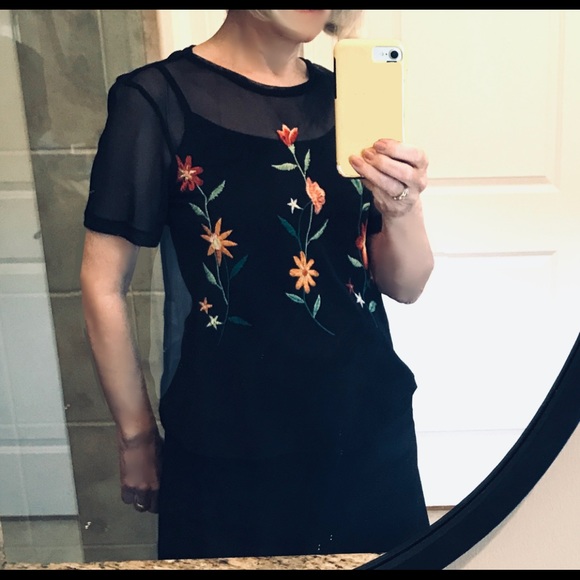 Trendy semi-sheer mesh embroidered top - Picture 1 of 5